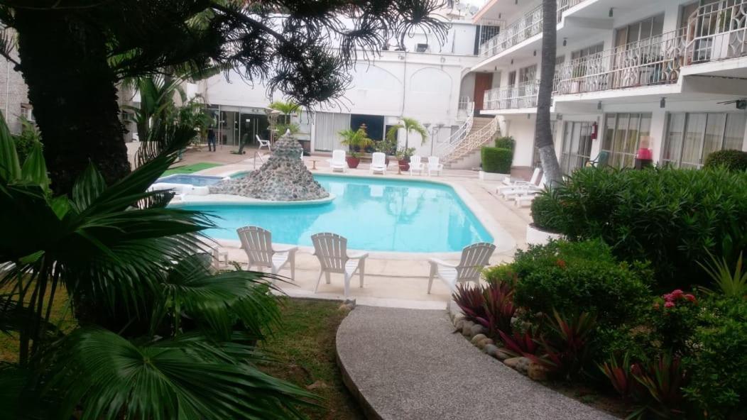 El Tropicano Acapulco Esterno foto